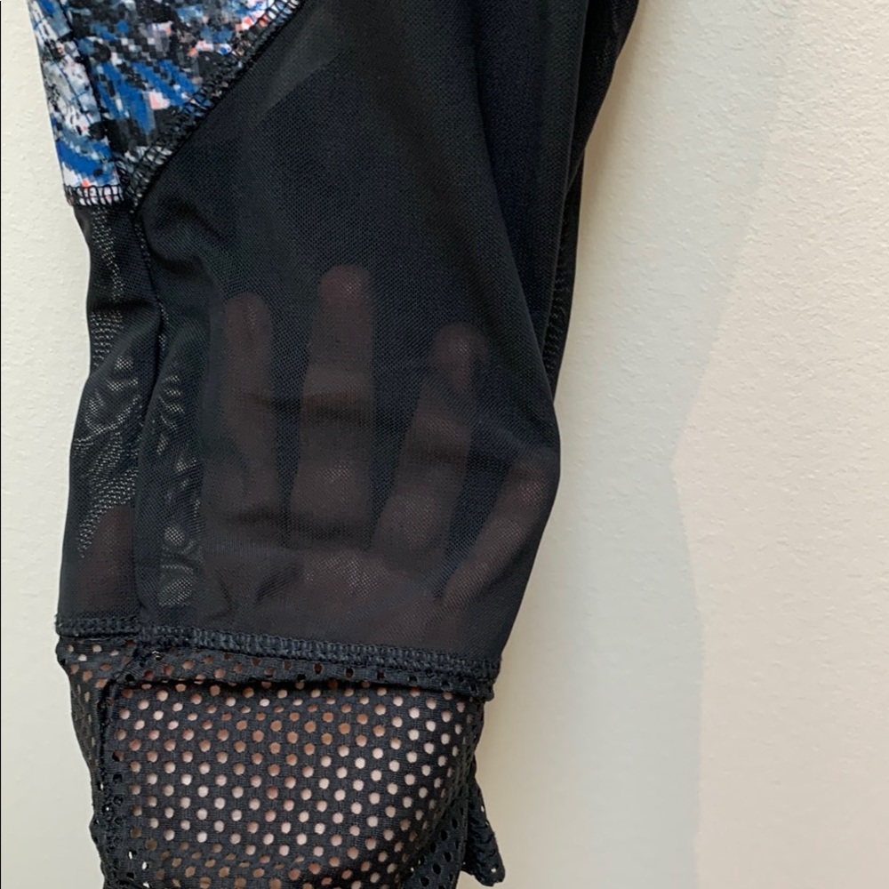 Fabletics Multicolor Patterned Leggings - Picture 4 of 4